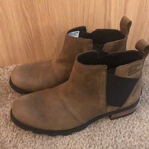Sorel - Emelie Chelsea boots